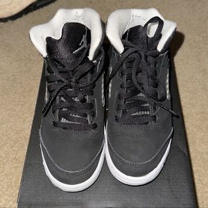 Kids Air Jordan Retro 5. Size 1y